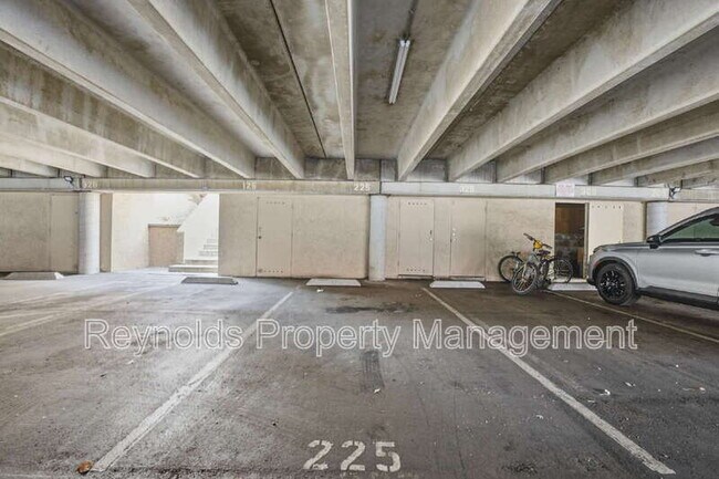 Building Photo - 2344 Hosp Way