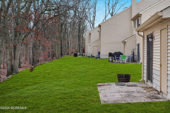 Building Photo - 138 Aster Ct