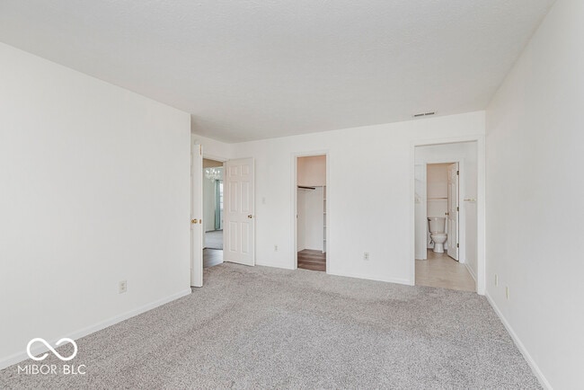 Building Photo - 7630 Justin Ln