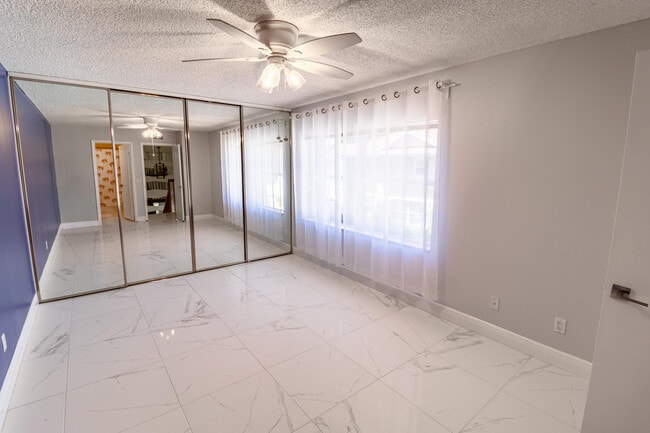 Building Photo - 8129 Sedgewick Ct