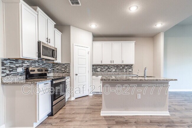 Building Photo - 940 Windflower