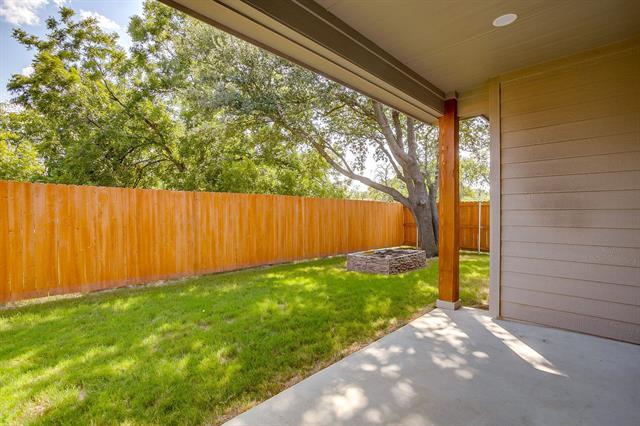 Building Photo - 1025 E Coral Way