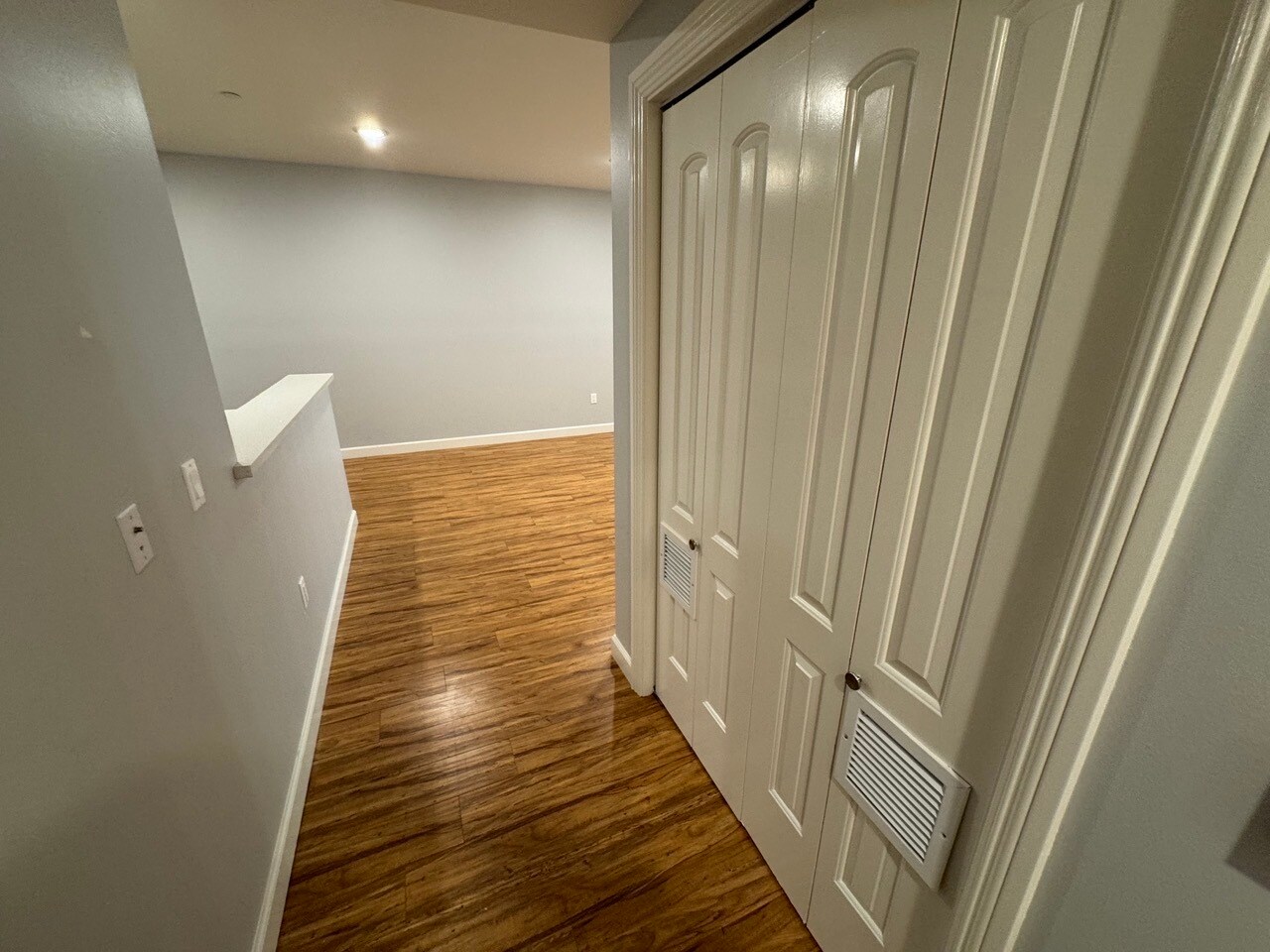 Building Photo - 6718 Sylmar Ave