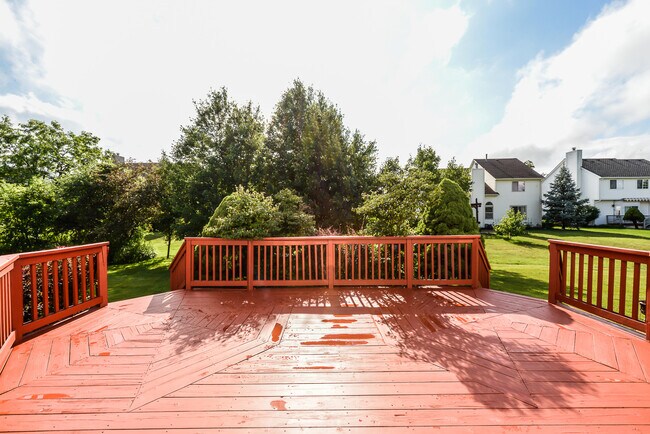 Building Photo - 2400 Rockport Ct