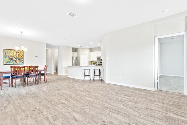 Building Photo - 2072 Port Ellen Dr