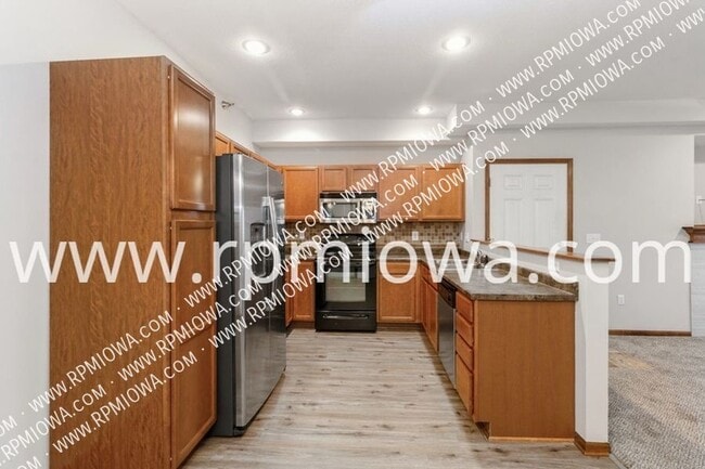 Building Photo - 1632 NW Prairie Lakes Dr