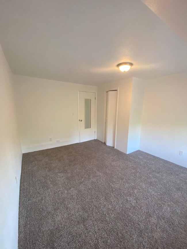 Building Photo - Completely Remodeled Five Bedroom, Three B...