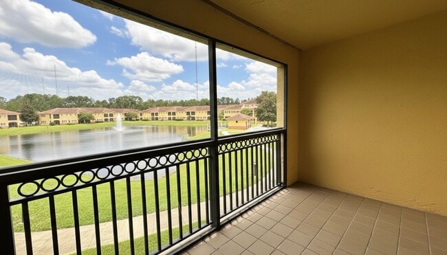 Building Photo - Gated 2 Bed/ 2.5 Bath Condo with 24/7 Security & Monitoring! Screened in Lanai with Water Views!