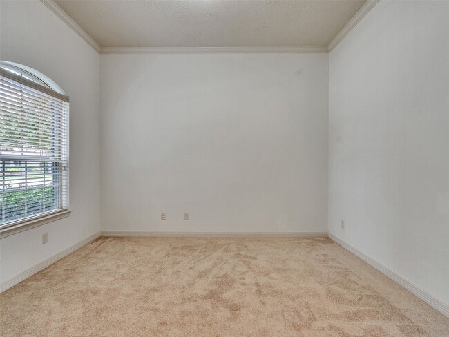 Building Photo - 28003 Iberville Glen Dr