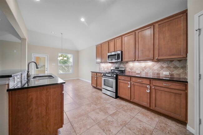 Building Photo - 25208 Forest Ledge Dr