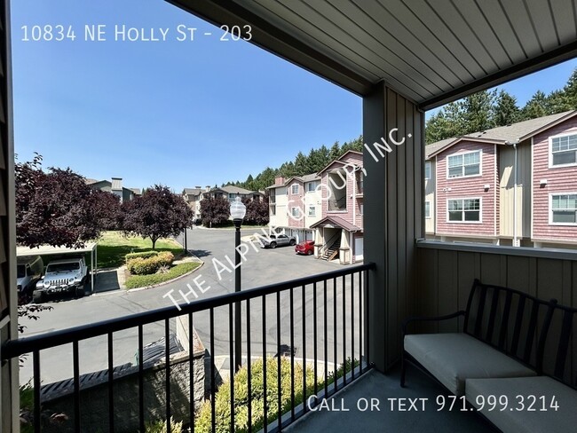 Building Photo - Second Floor Condo with Garage!