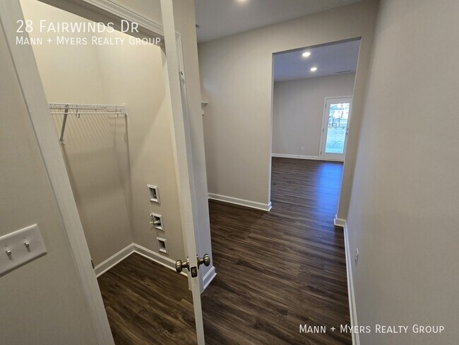 Building Photo - 28 Fairwinds Dr