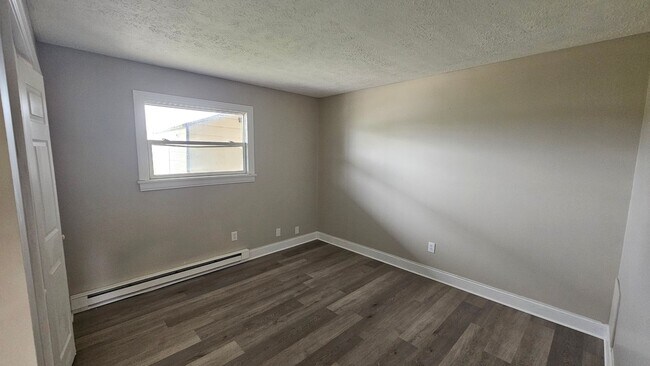 Building Photo - 940 Piper Rd