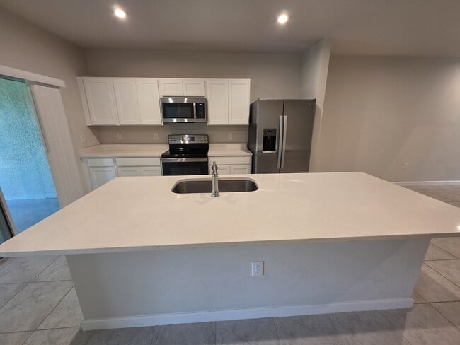 Building Photo - 12040 Grizzly Ln