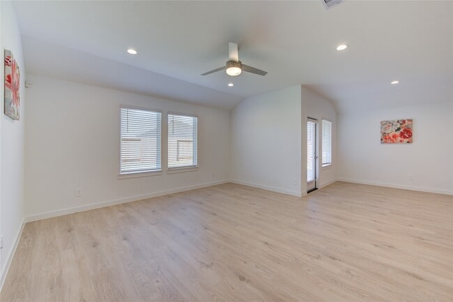 Building Photo - 2808 Misty Elm Ln