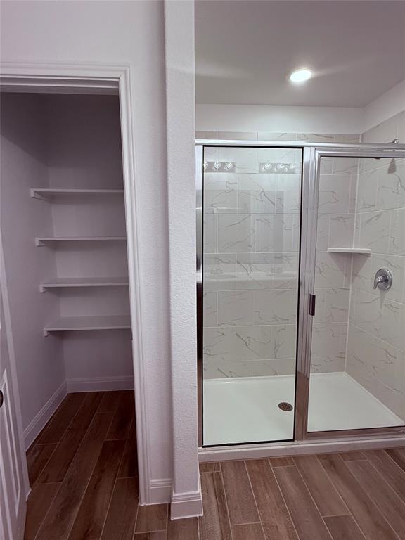 Building Photo - 513 Senca Pk