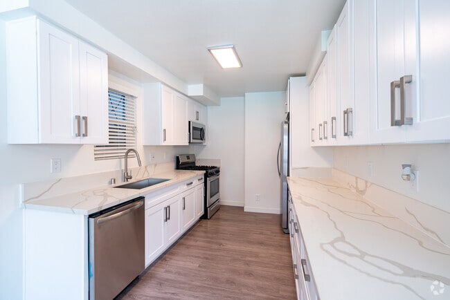 Brand New Kitchen, Brand New Appliances - 5008 Hazeltine Ave