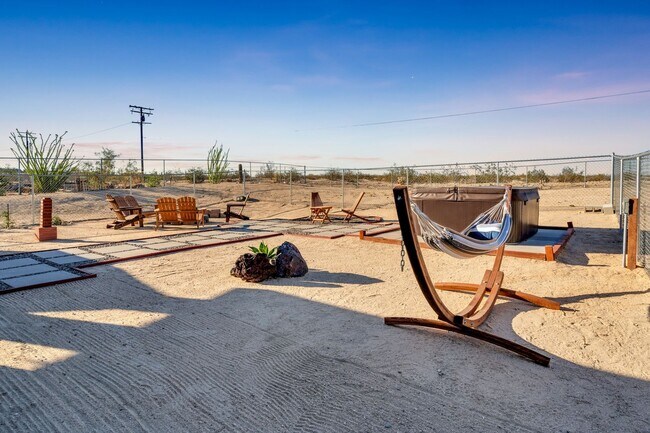 Building Photo - Boho Style 4 Bedroom 2 Bath Home, Fully Furnished