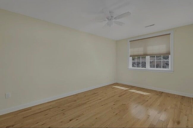 Building Photo - 70 Endicott St