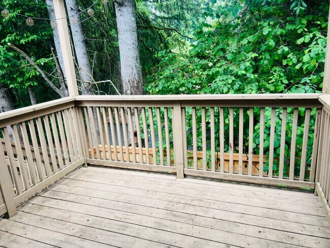 Building Photo - Must See! Beautiful 3bd/ + Bonus Rm/2.5 bath/ Primary Bed on Main/ /Heat Pump/Updated Features