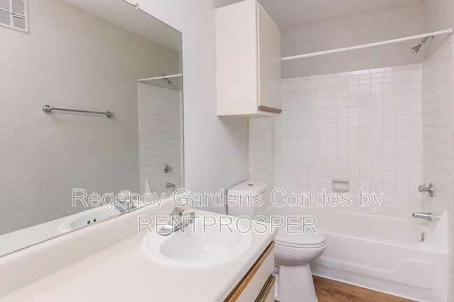 Building Photo - 4301 Lizshire Ln