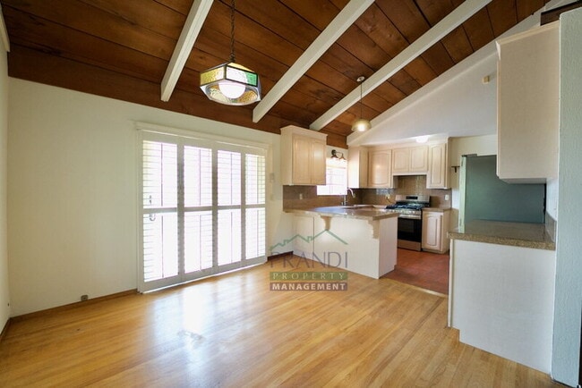 Building Photo - 801 Chamberlain Ct