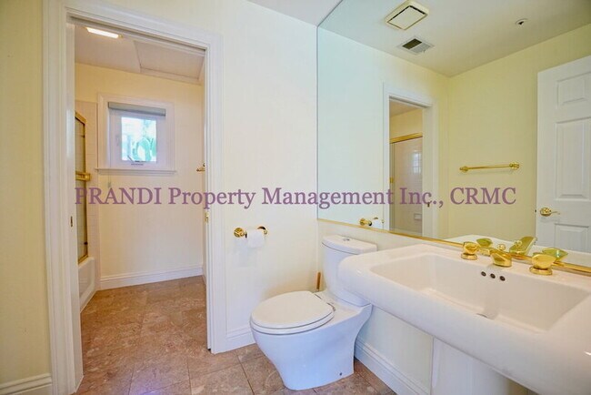 Building Photo - 32 Marin Bay Park Ct