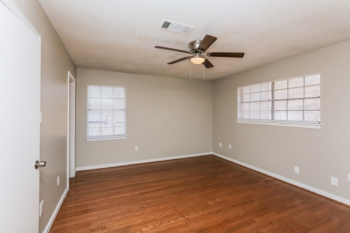 Building Photo - 112 Easthaven Dr