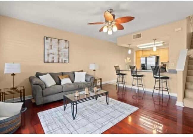 Building Photo - 92-1498 Aliinui Dr