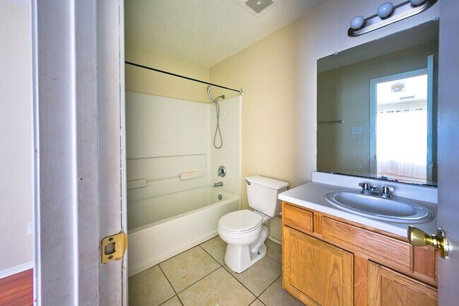 Building Photo - 959 Verde Trails Dr