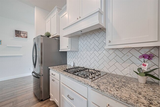 Building Photo - 6906 Montclair Colony Trl