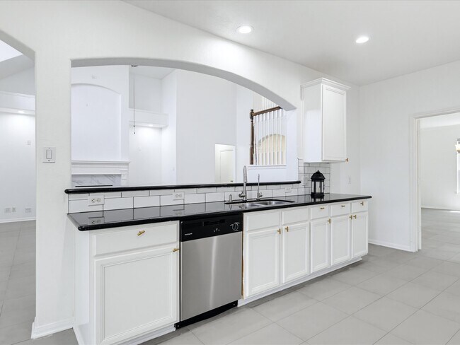 Building Photo - 1114 Jasons Bend Dr