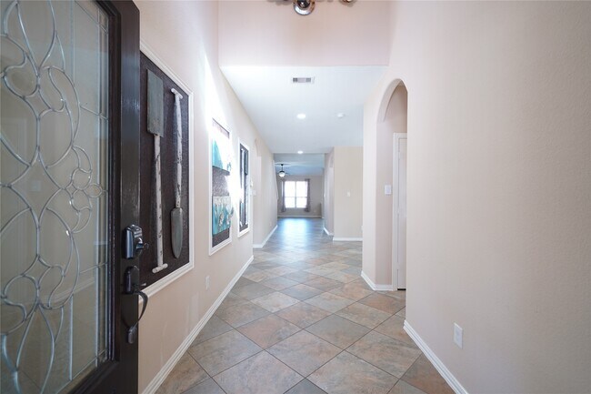 Building Photo - 5 Knotty Wood Ct