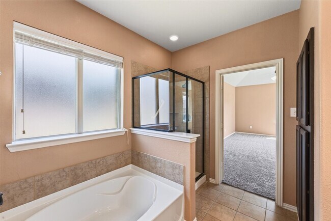 Building Photo - 417 Hackberry Dr