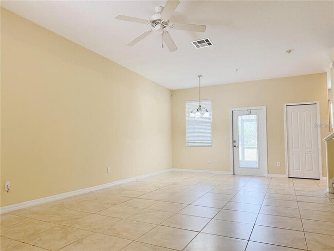 Building Photo - 1118 Priory Cir