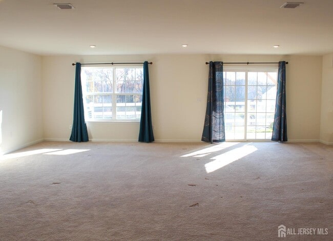 Building Photo - 601 Charleston Dr