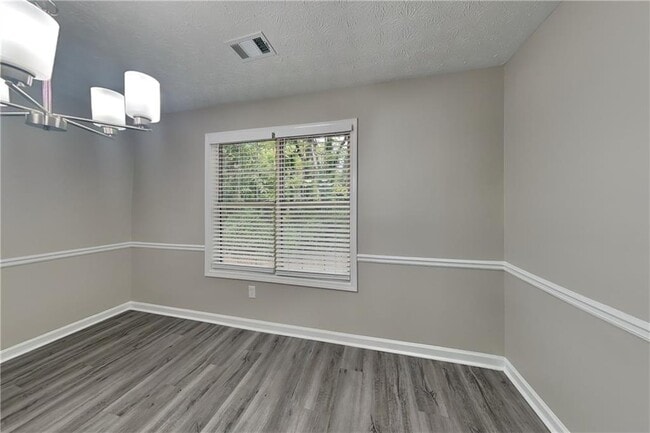 Building Photo - 1621 Omie Way