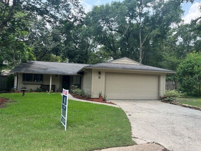 Building Photo - 9 Wolfhound Ln