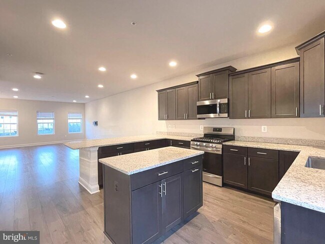 Building Photo - 3667 Duckhorn Way