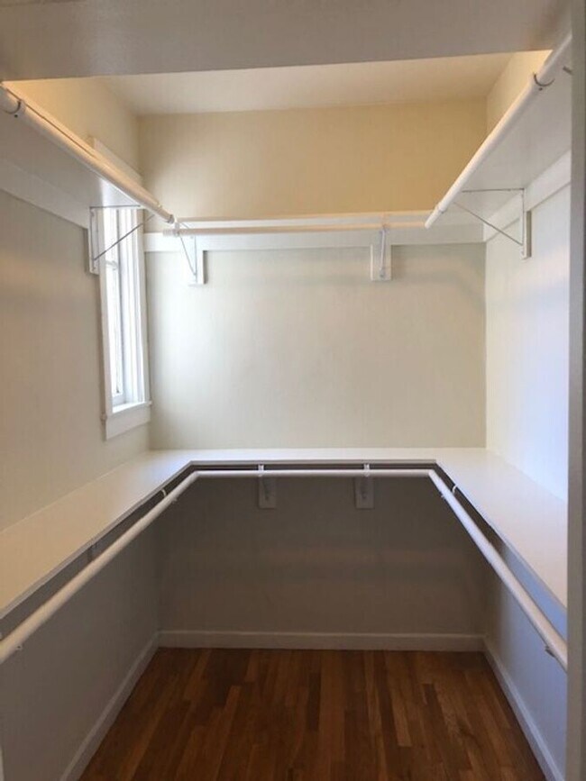 Building Photo - 3155 Broderick St