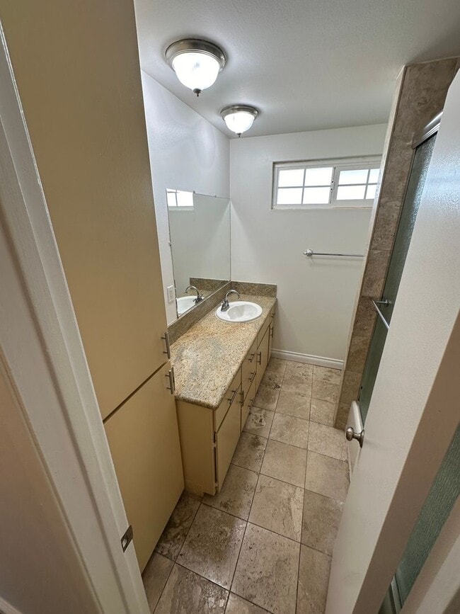 Building Photo - Corby