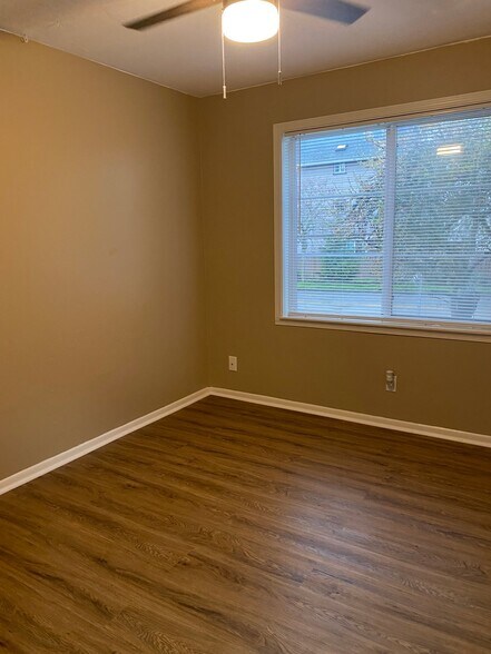 Building Photo - 5004 8th Ave NW