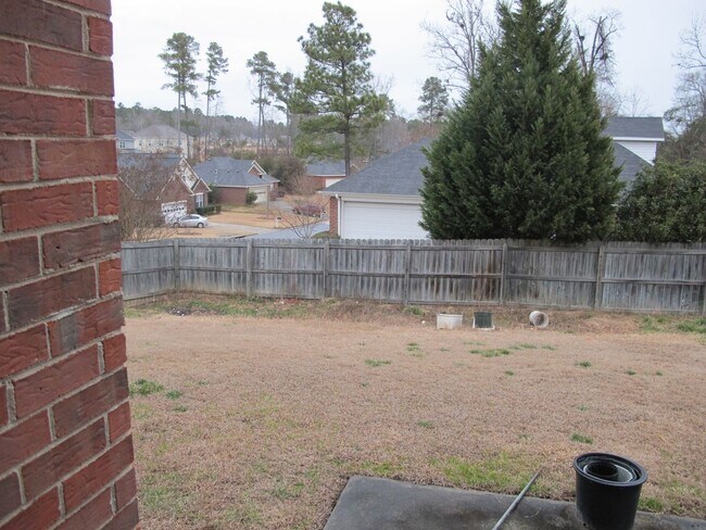 Building Photo - Spacious home in nice Evans neighborhood  ...