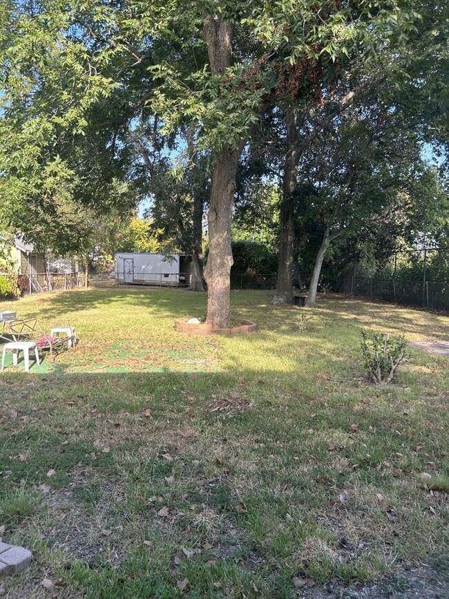 Building Photo - 6022 Yale St