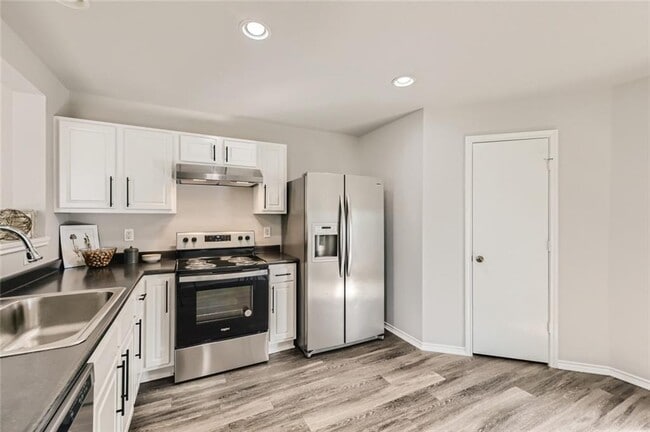 Building Photo - 177 Karrie Dr