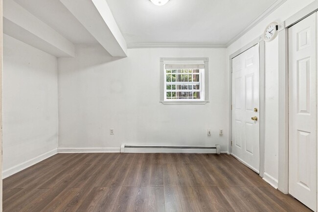 Building Photo - 138 Chestnut Ave