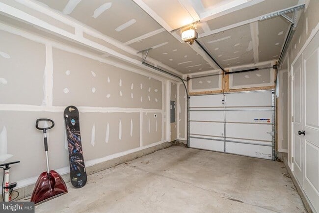 Building Photo - 3929 Small Roundtop Rd