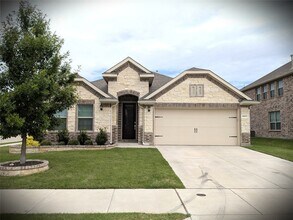 Building Photo - 14601 Little Water Dr