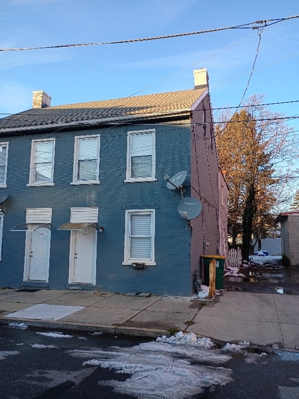 Building Photo - 1009 Willow St