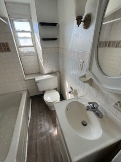 Building Photo - 603 Ford St